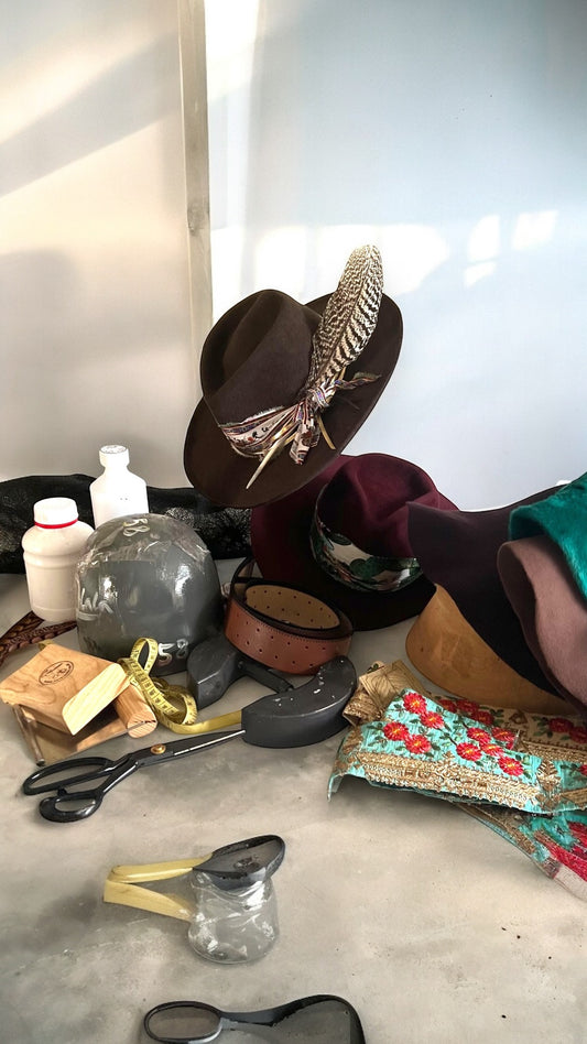 A Andrea workshop modern hat make