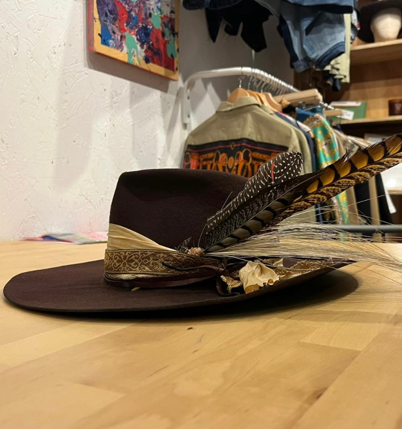 A Andrea workshop modern hat make