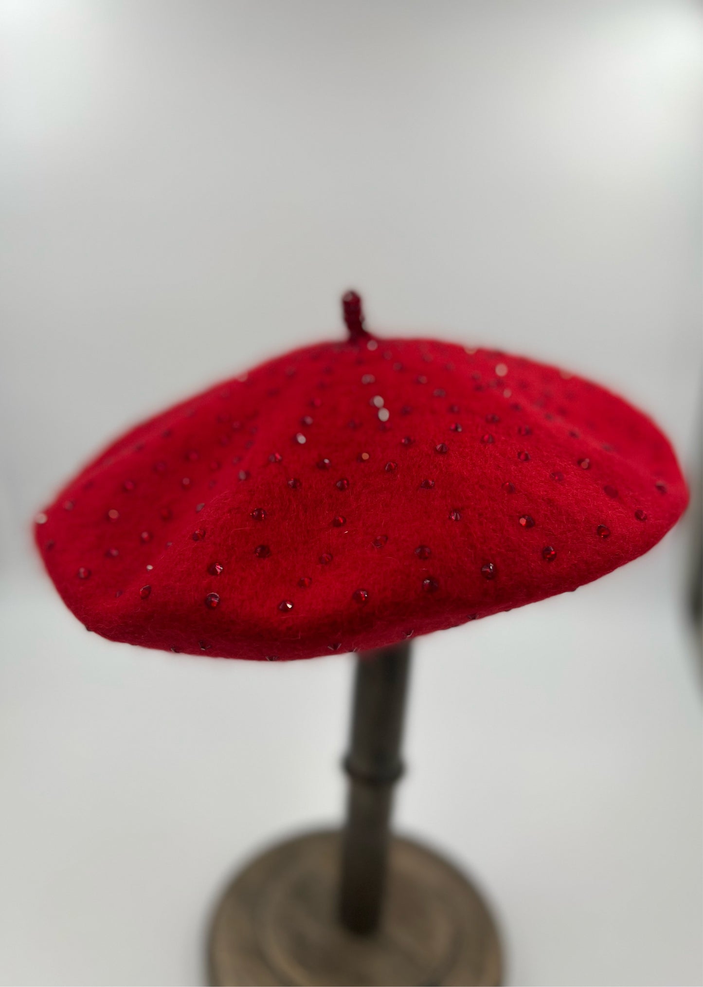 Red Tiffany beret