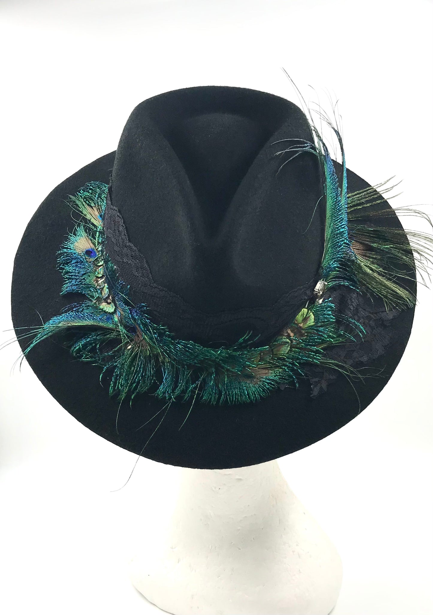 Fedora trilby hat whit lace