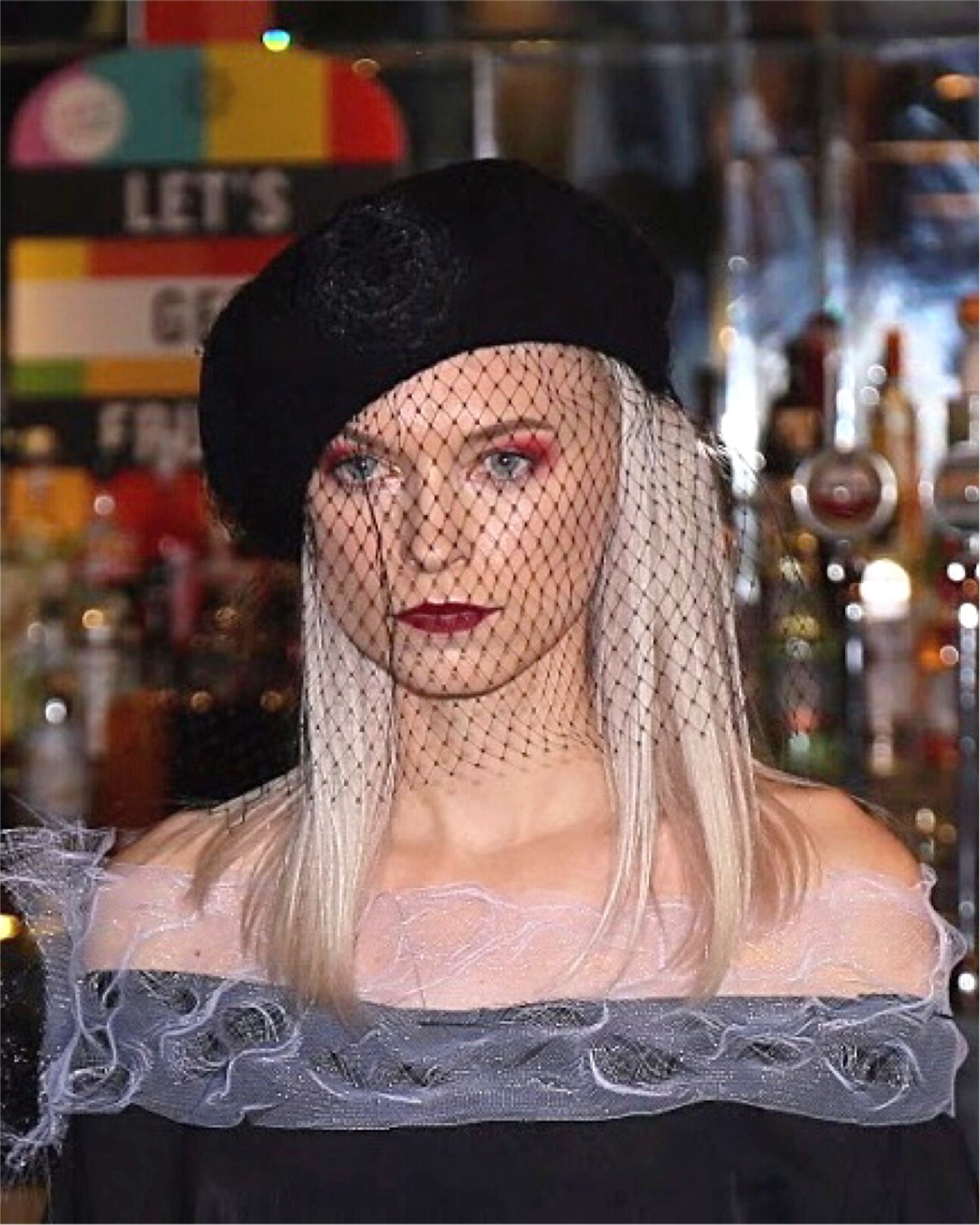C-Beret Wool with embroidery and net veil